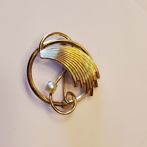 Dixelle Vintage 12k Gold Filled Abstract Pearl Brooch